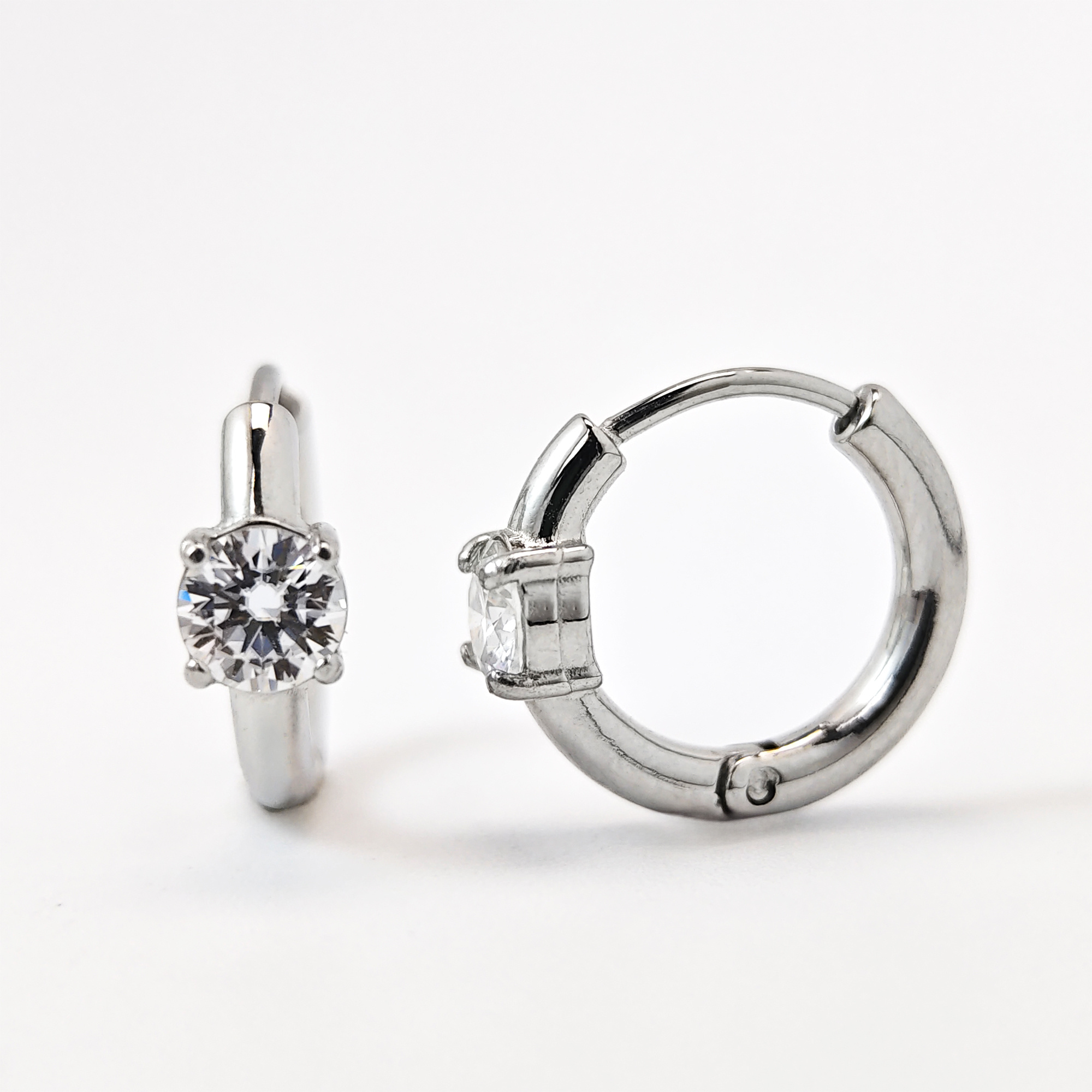 Women's 0.5 Carat Moissanite Circular Ear Stud Earrings, Elegant Gift